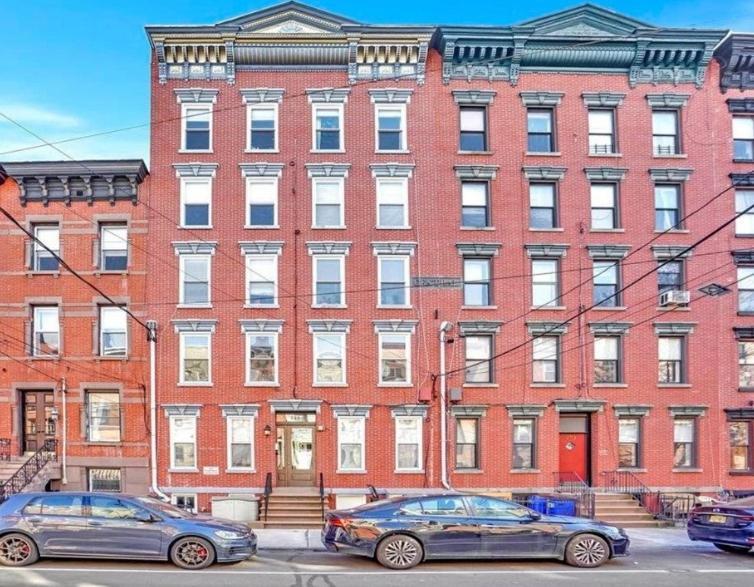 Garden Street Retreat Close To Nyc Sleeps 6 Hoboken Eksteriør billede